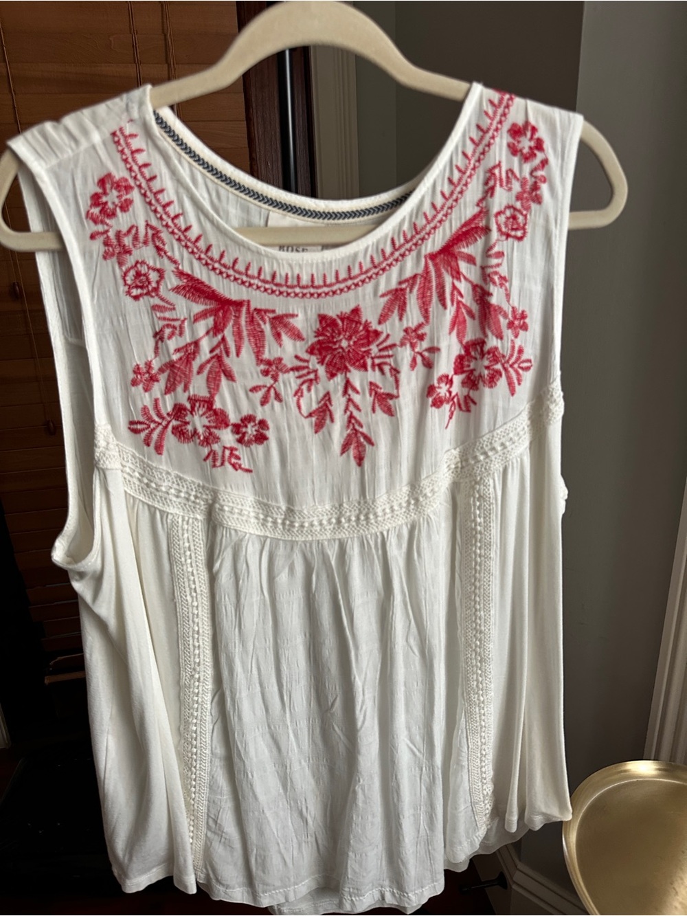Knox Rose White Sleeveless Embroidered Boho Blouse
